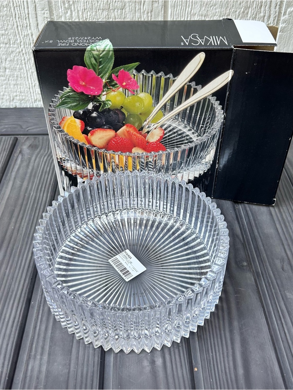 NEW Mikasa Diamond Fire Hostess Bowl 8 1/4 inch
